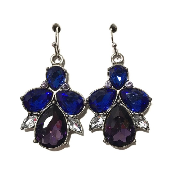 Jewelry - Handmade blue pendent earrings